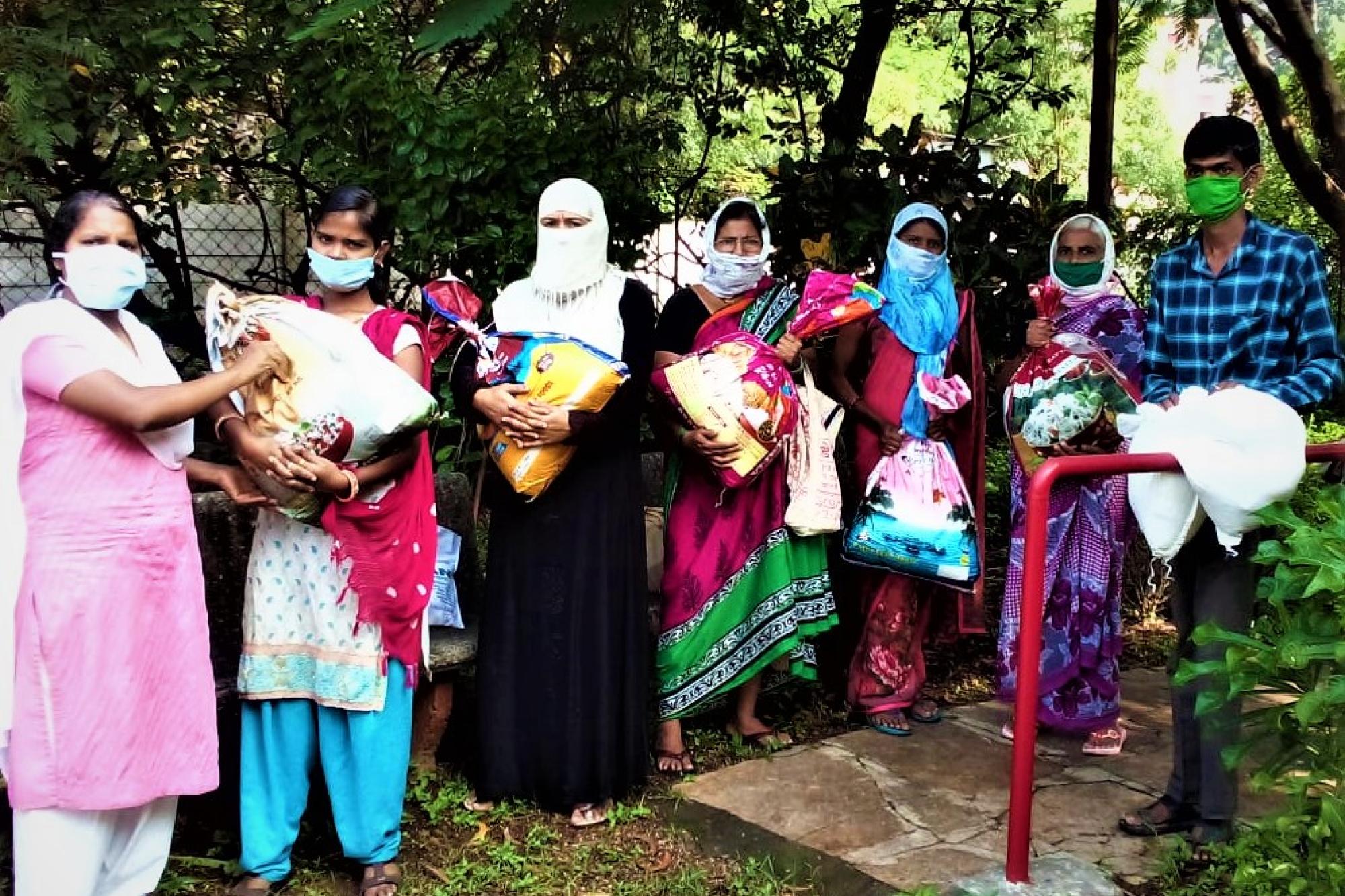 Food distribution during the pandemic, Pune