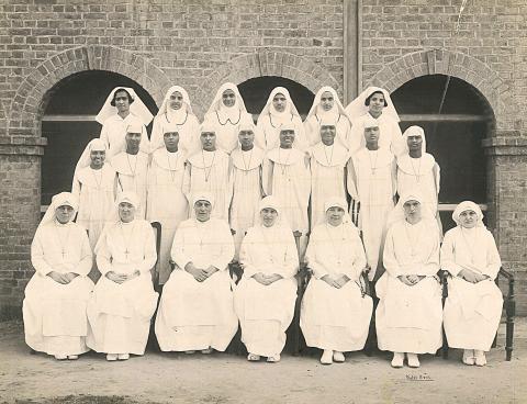 Team of staff at Holy Family Hospital, Rawalpindi, around 1937