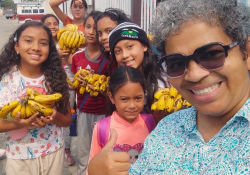 Sister Maigualide and children